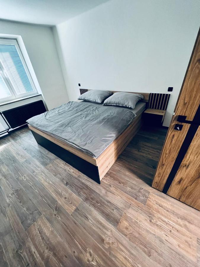 Apartman Opava S Parkovanim Exterior photo