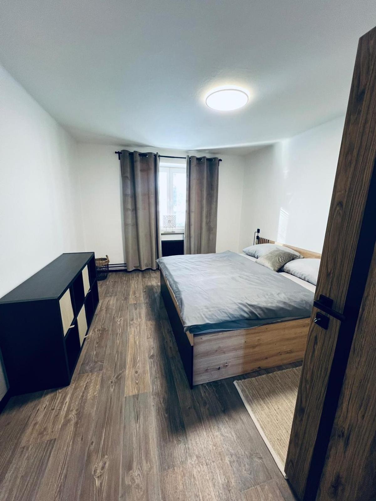 Apartman Opava S Parkovanim Exterior photo