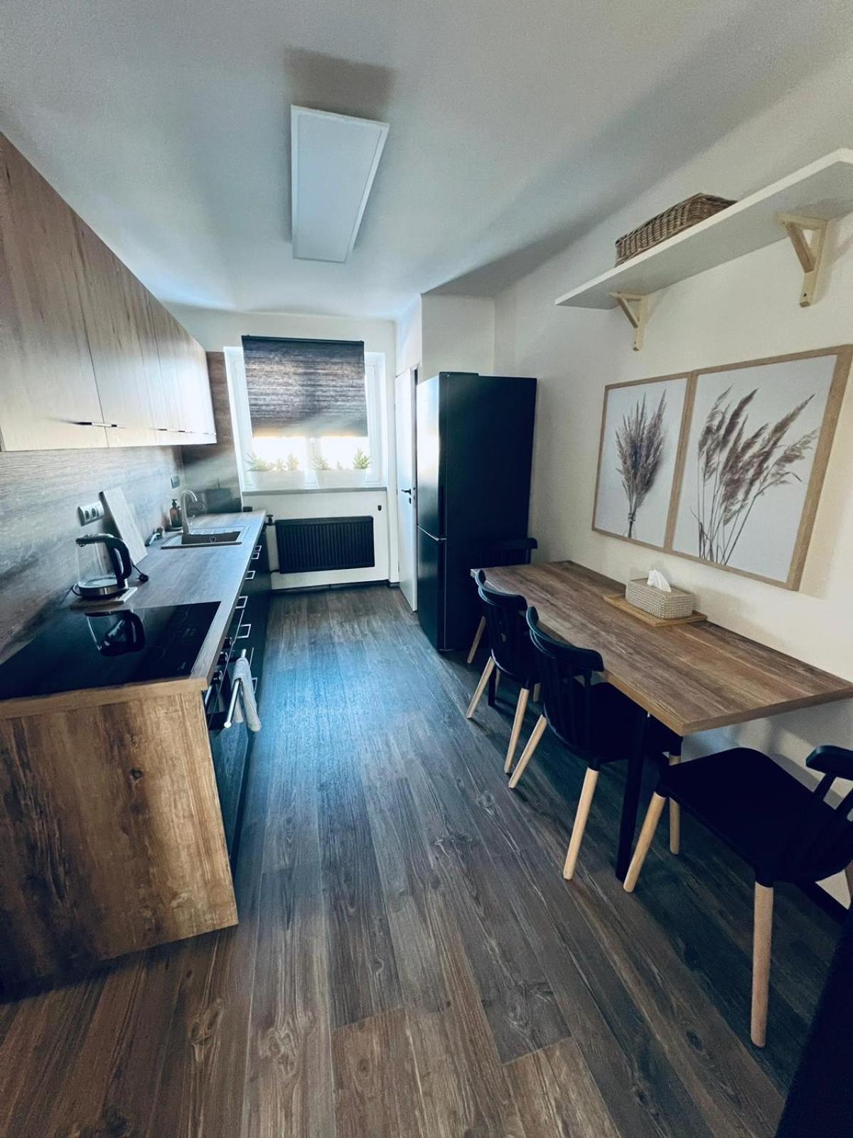 Apartman Opava S Parkovanim Exterior photo